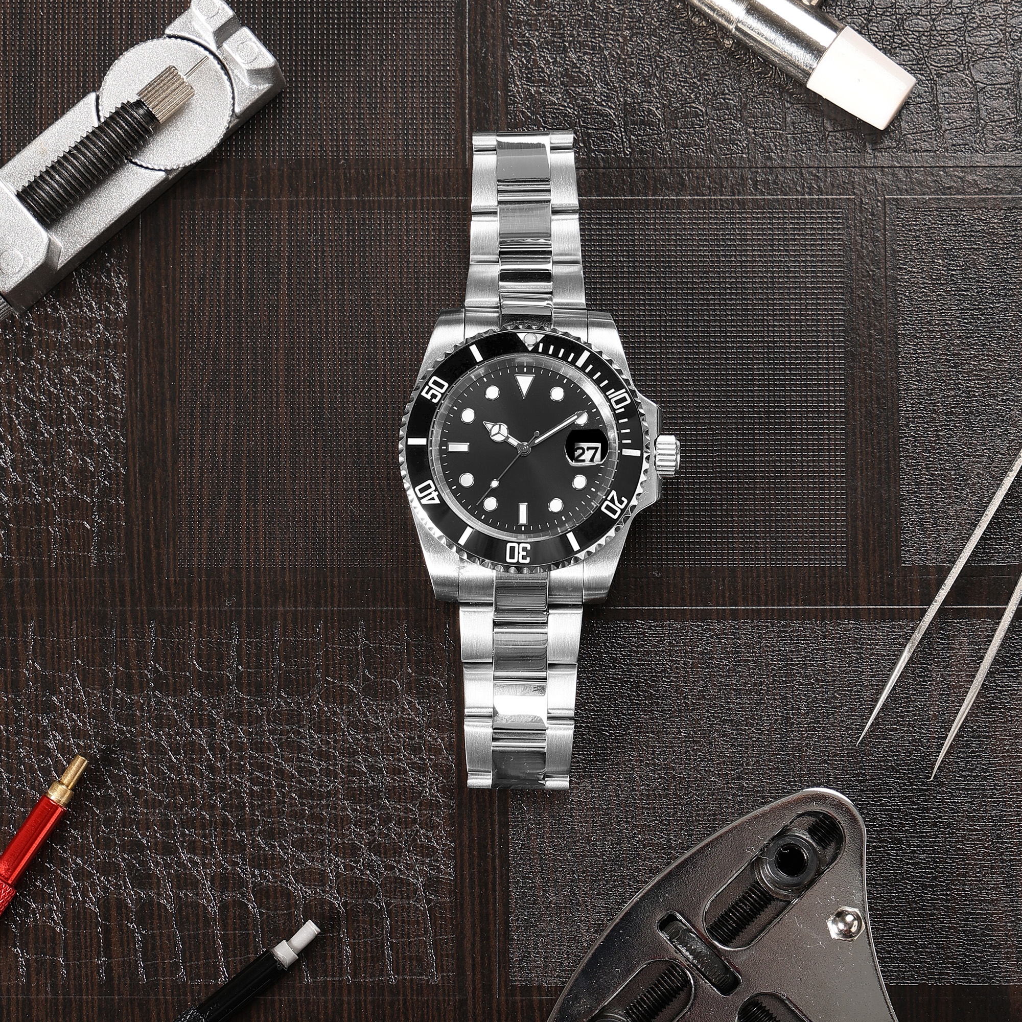 Personalized Diver Signature Pro – Cosmic Black Dial, Steel Strap, Date Magnifier - Image 7