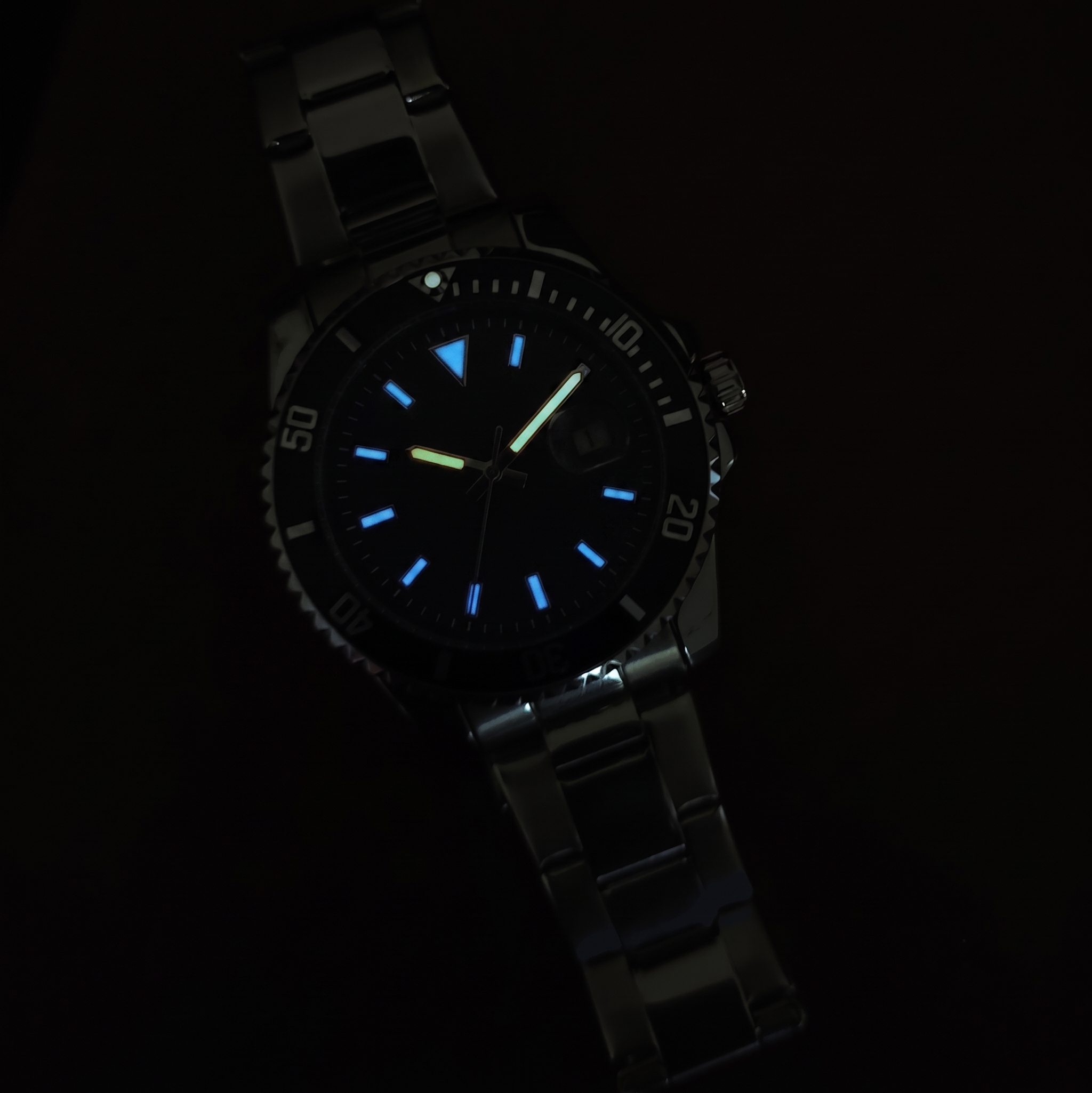 Diver – Cosmic Black Dial, Solid Steel Strap, Date Magnifier - Image 4
