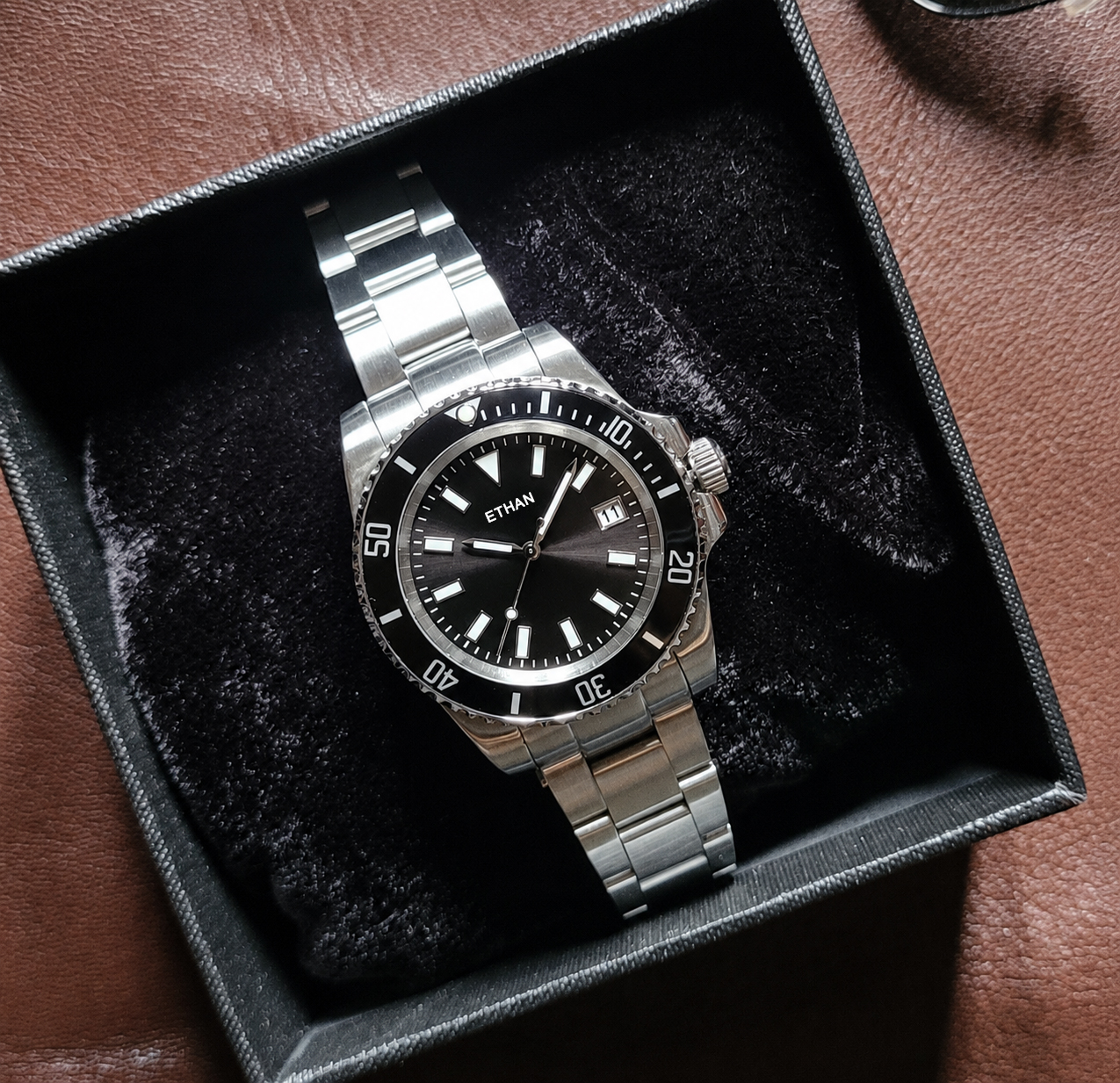 Personalized Diver Signature Pro – Cosmic Black Dial, Solid Steel Strap, Sapphire Crystal - Image 4